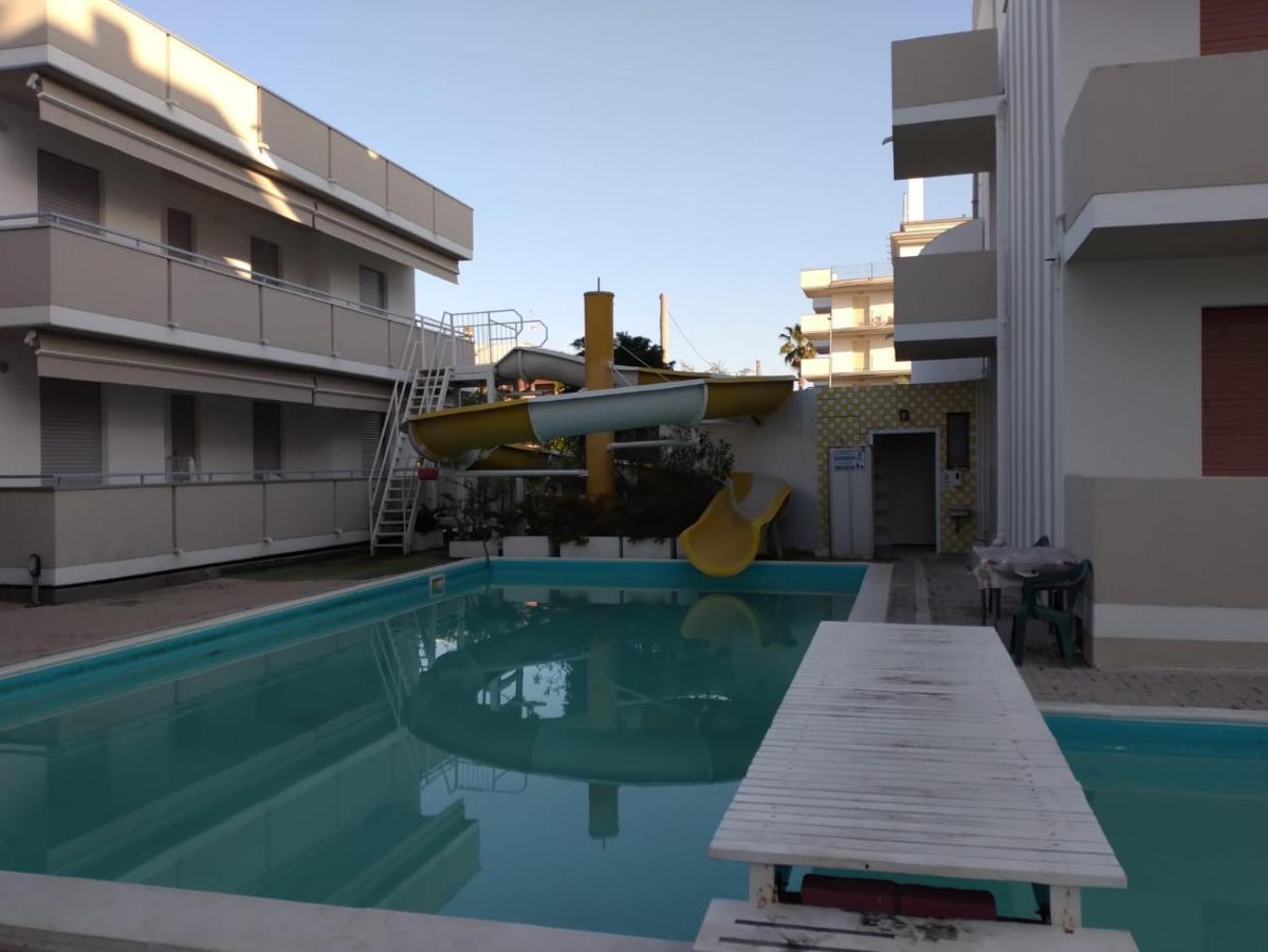 Claudia Residence Alba Adriatica Exterior foto